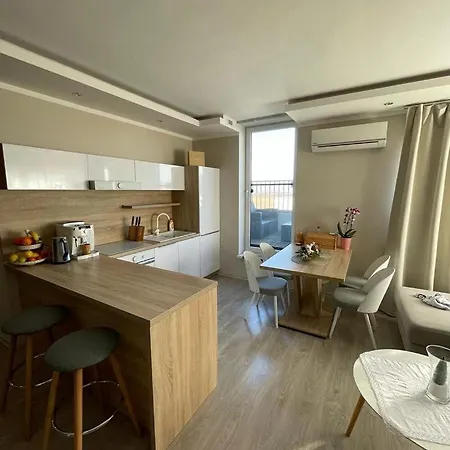 Enjoy Your In A Penthouse *